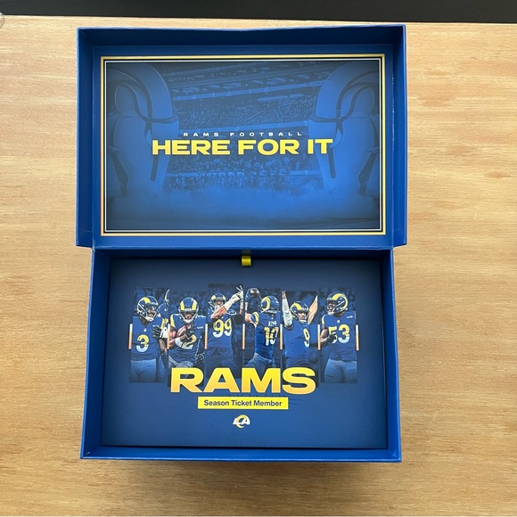 Los Angeles Rams NFL Season Ticket Holder Gift - Picture 4 of 9